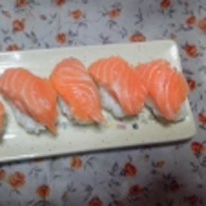 大トロサーモンの握り寿司