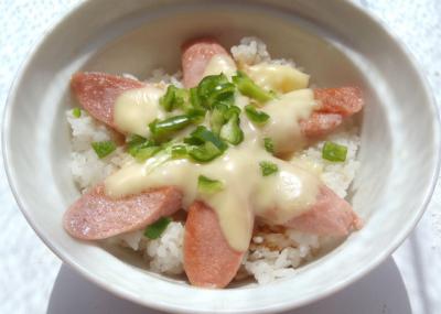 魚肉ソーセージ丼