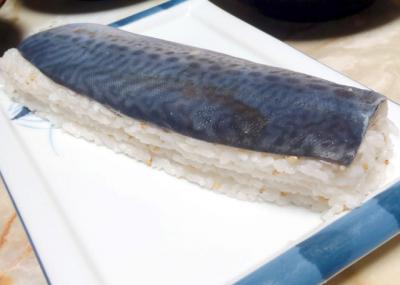 しめ鯖のバッテラ寿司