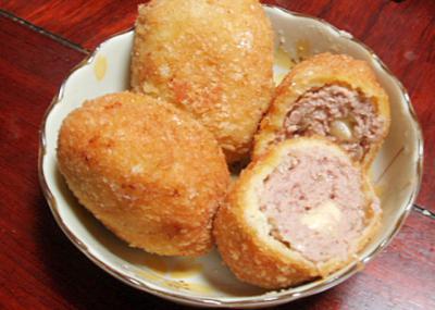 チーズ入りメンチカツ