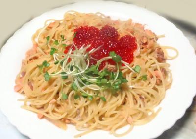 鮭といくらのクリームパスタ