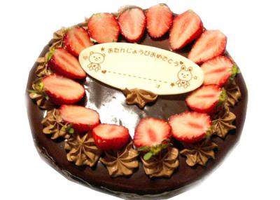 苺とチョコのバースディケーキ