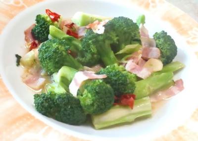 ブロッコリーのガーリック炒め