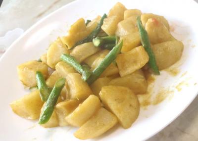 いもとアスパラのカレー炒め