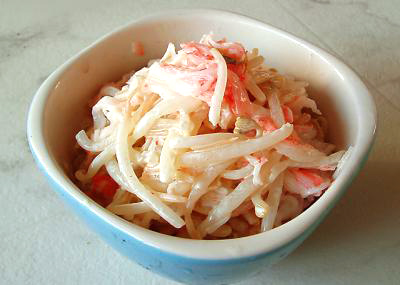 もやしとカニカマのわさびマヨネーズ