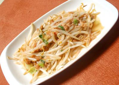 もやしと納豆の炒め物