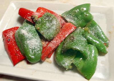 ピーマンのチーズがけ