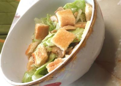 レタスときのこのサラダ