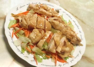 鶏胸肉と野菜のサラダ