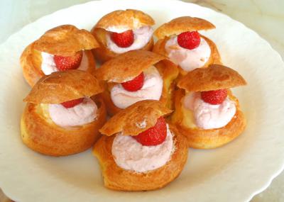 苺シュークリーム