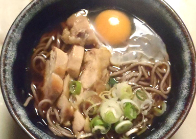 月見かしわ蕎麦