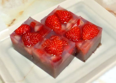 苺の水羊羹