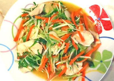 水菜と鶏胸のにんにく炒め