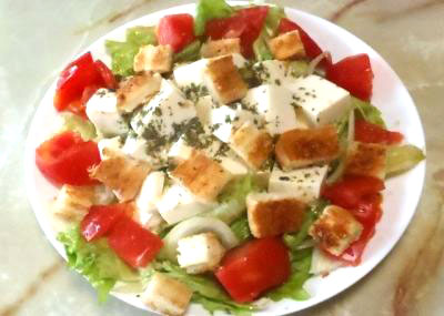 豆腐のバジルサラダ