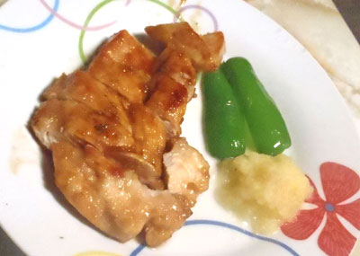 鶏のクワ焼きのりんごおろし添え