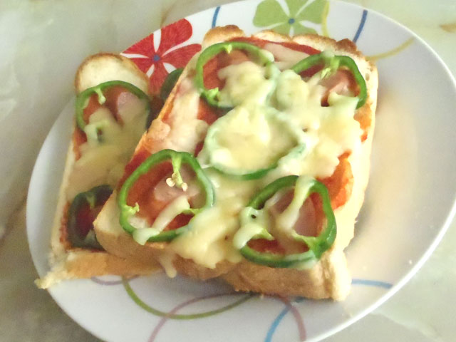 簡単ピザトースト