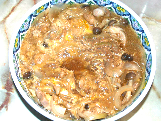 鶏モモ肉のソース卵とじ