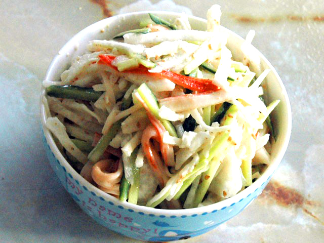 大根とかにかまのサラダ