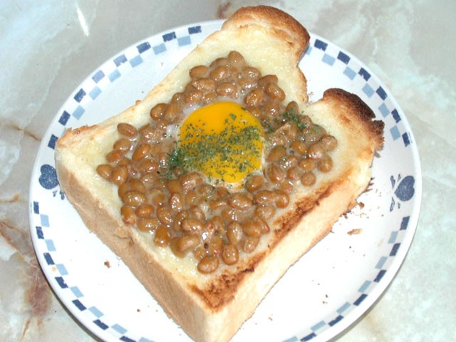 納豆卵トースト