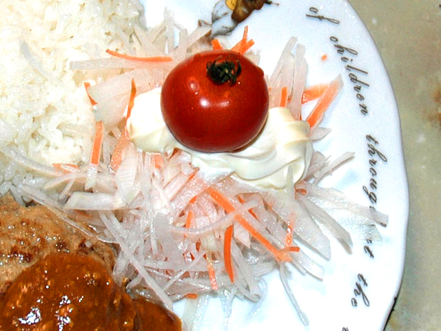 ハンバーグに合うサラダ