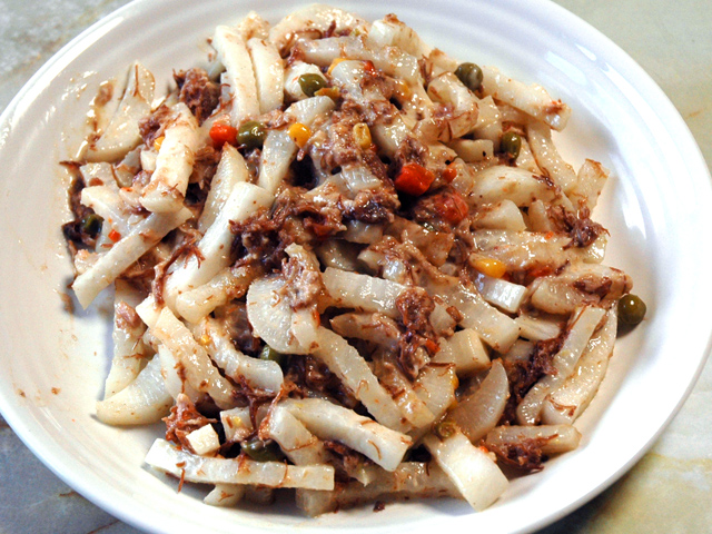 大根大量消費メニュー！大根とツナとコンビのマヨ炒め