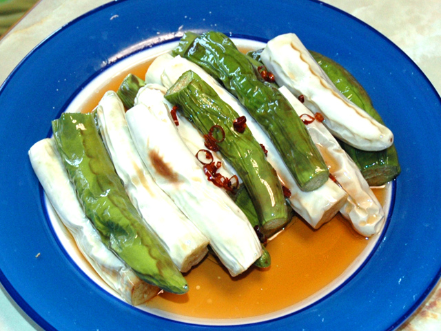 白なすと緑なすの揚げびたし風！ピリ辛で夏バテ予防♪