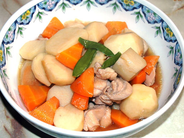 体も温まる！里芋と鶏肉の煮っ転がし♪