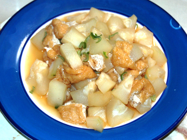 冬瓜と油揚げでシンプルな煮物！冬瓜の油揚げ煮