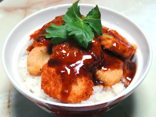 カツ丼なのにさっぱり？大根おろし乗せチキンカツ丼♪