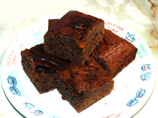 バレンタインに！ブラウニーにオレンジをミックス♪