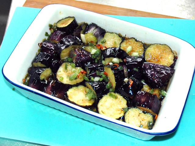 ユーリンチイ風？揚げ茄子の香味ソース漬け♪