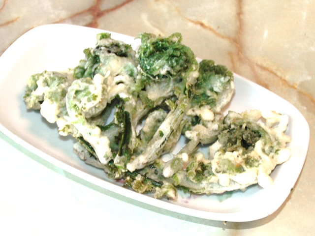 春の山菜でサクサクに！こごみの簡単天ぷら♪