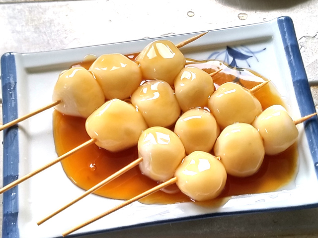 お供えにも!みたらし風の簡単串団子♪