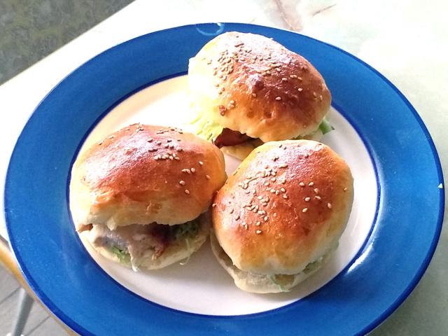 HB使用！米粉入りパンで！フライドチキンバーガー♪