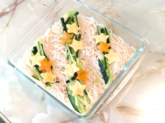 七夕に！可愛い星が流れる？ひんやり素麺♪