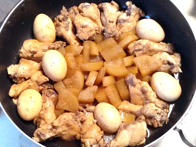 夏にも冬にも！手羽元と大根・卵のこっくり煮♪