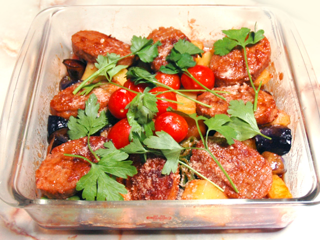 冷凍ミニハンバーグで！野菜とハンバーグのソース絡め