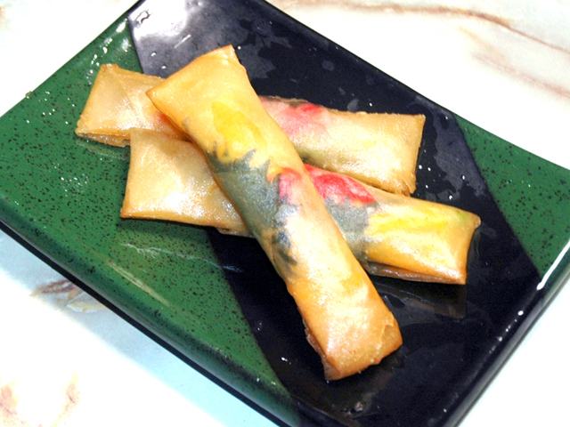 春巻きなのにさっぱり？！アボカドとシソチーズ春巻き