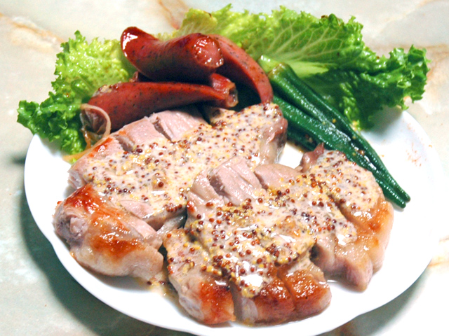 豚ロースのグリルステーキ・マスタードソース添え♪