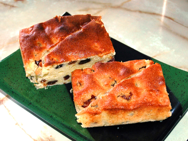 冷やしてしっとり！ドライフルーツのスクエアケーキ♪