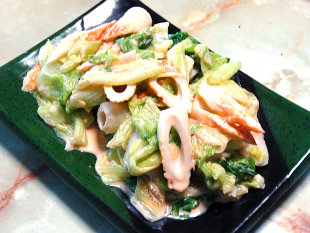 レンジで時短！レタスと竹輪の甘辛マヨネーズ和え♪