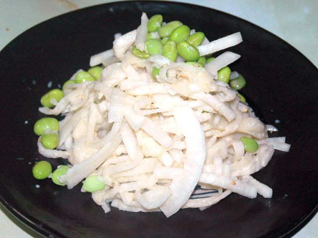 カレーのお供にも！大根と枝豆で作るマヨサラダ♪