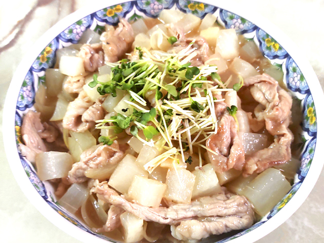 レンジで時短！大量消費！豚こまと大根のあんかけ風♪