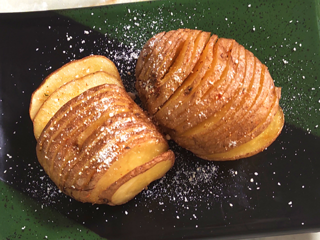 ガーリックとマジックソルトで！ハッセルバックポテト