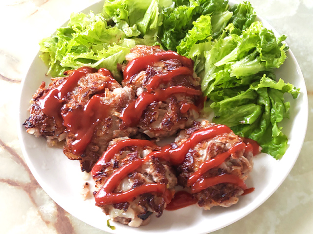 超あらびきで作る！豚こまのあらびきハンバーグ♪