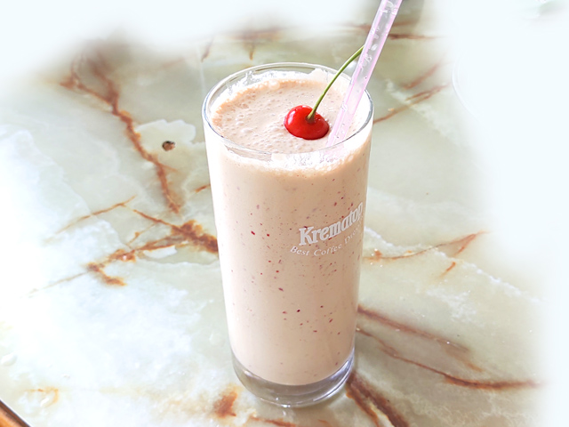 大量消費にも！さくらんぼのフラペチーノ風♪