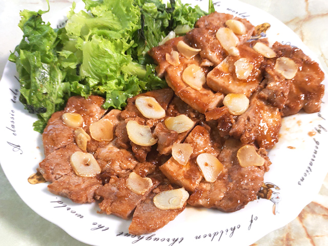 ガツンとガーリック！豚ロースのスタミナトンテキ♪