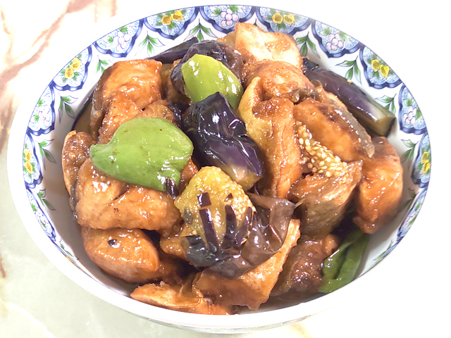 大量消費にも！茄子とピーマンとブリの揚げびたし♪