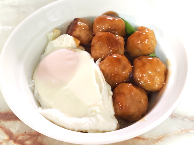 市販の肉団子アレンジ！肉団子の甘酢あんかけ丼♪