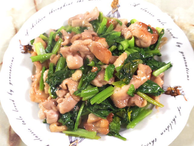 レンジで時短！鶏モモと小松菜の塩とろみ炒め♪